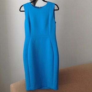 🍃🌺 Calvin Klein - Bright Figure Flattering Dress